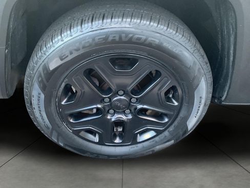 Used 2018 Jeep Renegade Trailhawk w/ Safety & Security Group AWD/4WD image 26
