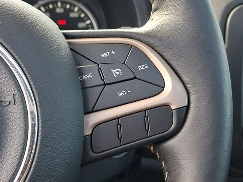 Used 2016 Jeep Renegade Limited AWD/4WD image 24