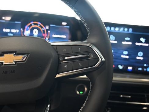 New 2026 Chevrolet Traverse LT w/ LPO, Floor Liner Package FWD image 23
