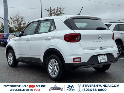 New 2026 Hyundai Venue SE image 11