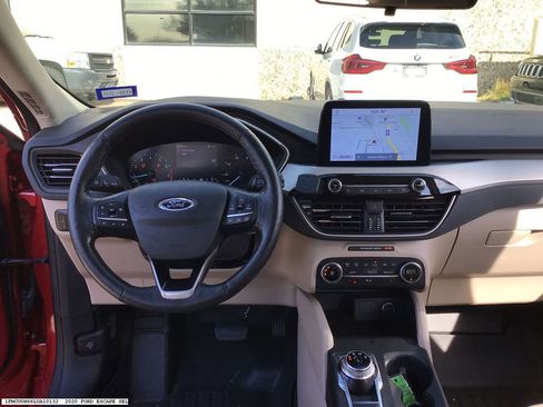 Used 2020 Ford Escape SEL image 12
