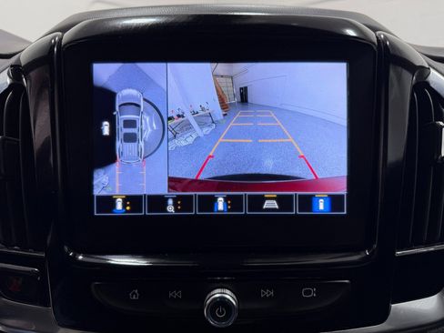 Used 2023 Chevrolet Traverse RS image 18
