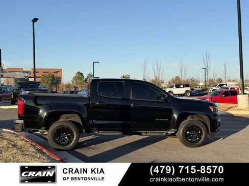 Used 2022 Chevrolet Colorado LT w/ LT Convenience Package image 9