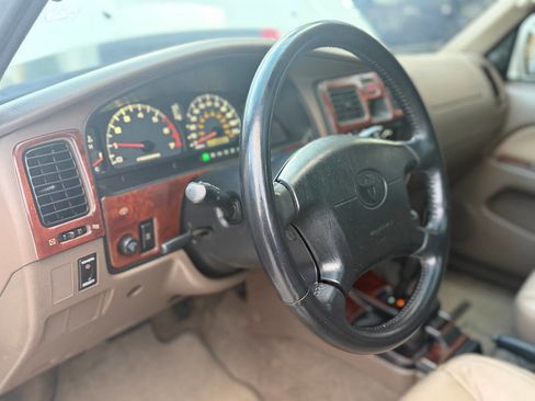 Used 2001 Toyota 4Runner SR5 image 12
