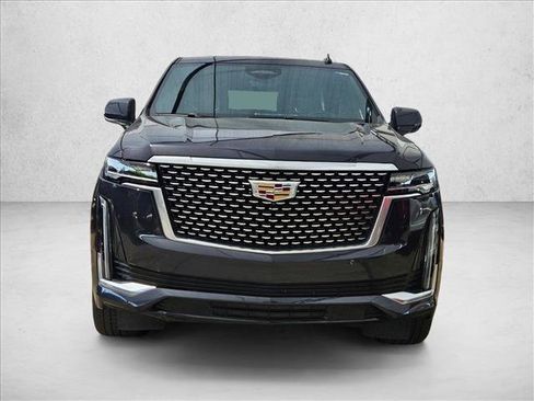 Used 2023 Cadillac Escalade Premium Luxury AWD/4WD image 2