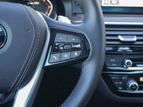 Certified 2023 BMW 530i xDrive w/ Premium Package image 19