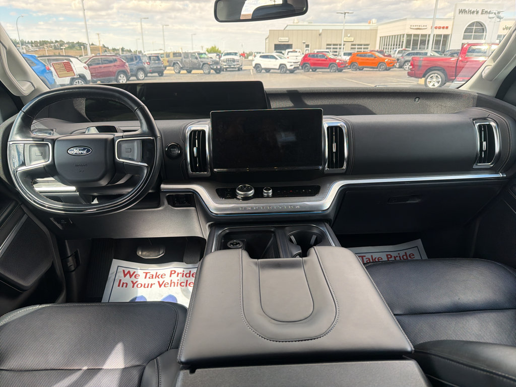 Used 2025 Ford Expedition Max Platinum AWD/4WD image 19