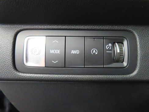 Used 2024 Chevrolet Traverse Z71 w/ LPO, Floor Liner Package AWD/4WD image 61