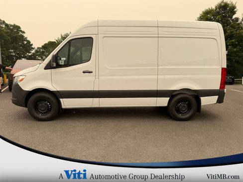 Used 2026 Mercedes-Benz Sprinter 2500 image 5