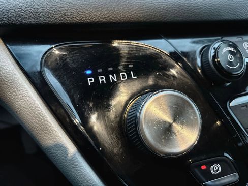 Used 2018 Chrysler Pacifica Touring-L image 20