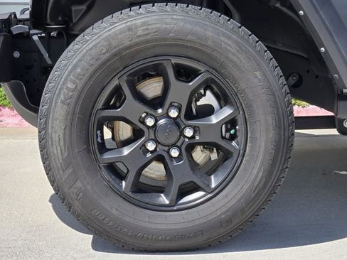 Used 2022 Jeep Wrangler Sport AWD/4WD image 11