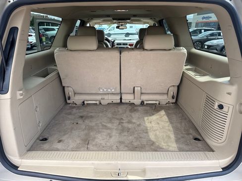 Used 2011 Chevrolet Suburban LT AWD/4WD image 26