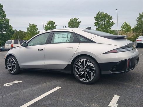 New 2025 Hyundai Ioniq 6 SEL image 6