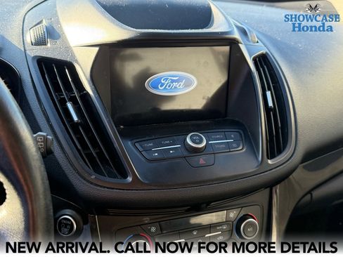 Used 2019 Ford Escape SE image 11