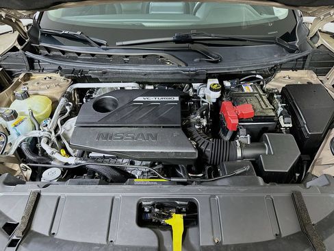 Used 2025 Nissan Rogue SV AWD/4WD image 9