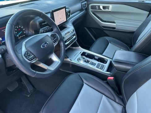 Used 2023 Ford Explorer XLT w/ Equipment Group 202A image 11