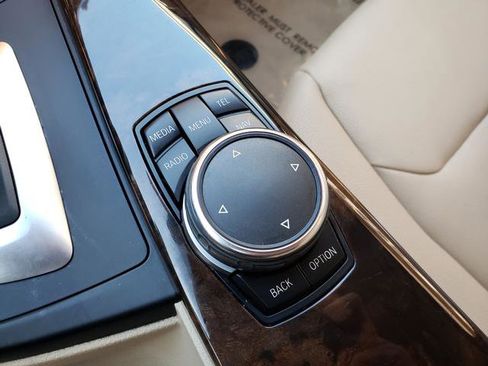 Used 2016 BMW 320i xDrive Sedan image 25