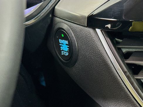 Used 2022 Ford Escape Titanium image 20