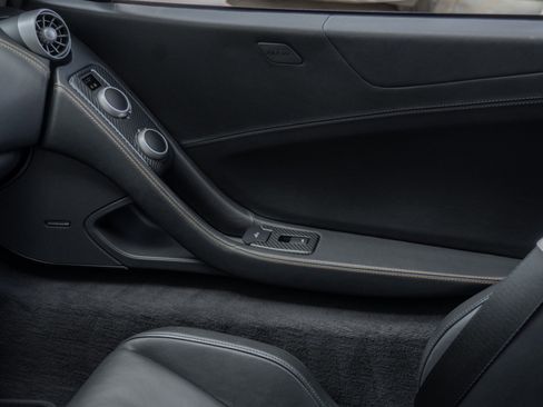 Used 2012 McLaren MP4-12C Coupe image 45