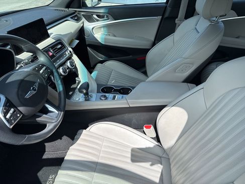 Used 2023 Genesis G70 2.0T w/ Sport Prestige Package RWD image 5