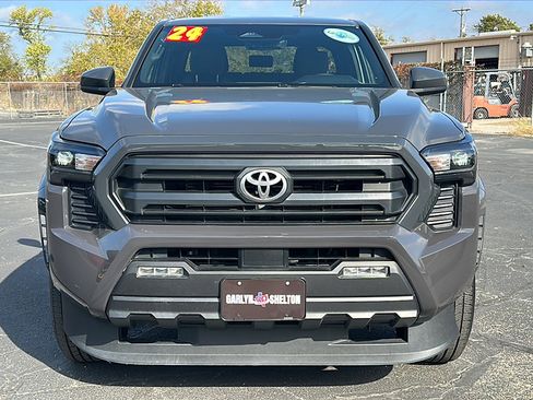 Used 2024 Toyota Tacoma SR5 image 11