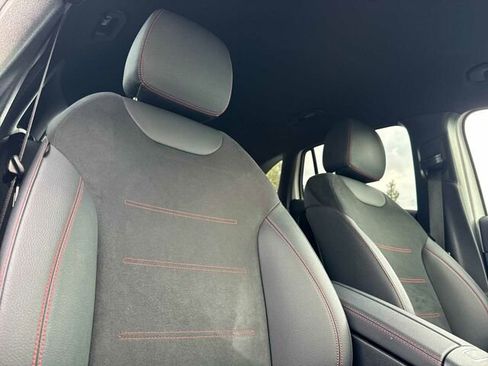 Used 2025 Mercedes-Benz GLA 250 4MATIC image 21