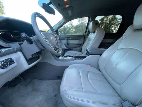 Used 2014 GMC Acadia SLT image 6