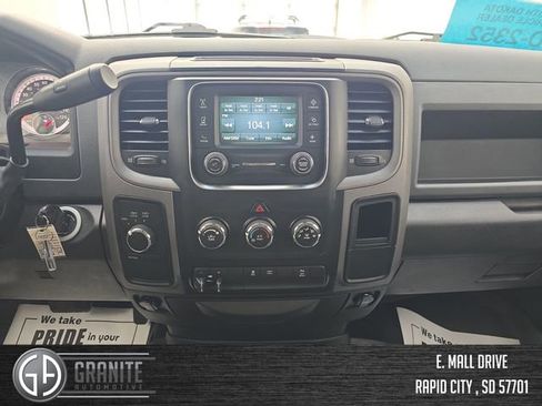 Used 2016 RAM 2500 Tradesman w/ Chrome Appearance Group image 17