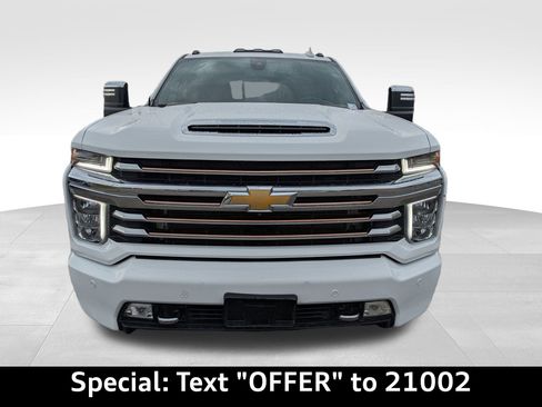 Used 2022 Chevrolet Silverado 3500 High Country w/ Safety Package II image 10