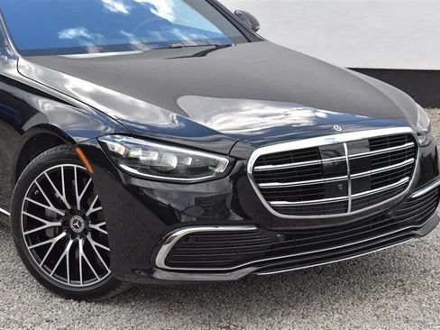 Used 2024 Mercedes-Benz S 500 4MATIC image 2