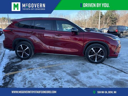 Used 2022 Toyota Highlander XSE image 12