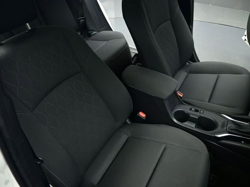 Used 2024 Toyota Corolla LE image 28