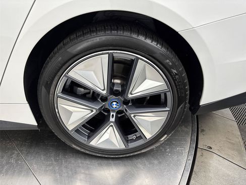 Certified 2023 BMW i4 eDrive35 RWD image 27
