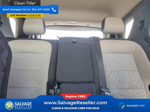 Used 2018 Chevrolet Equinox LT FWD image 13
