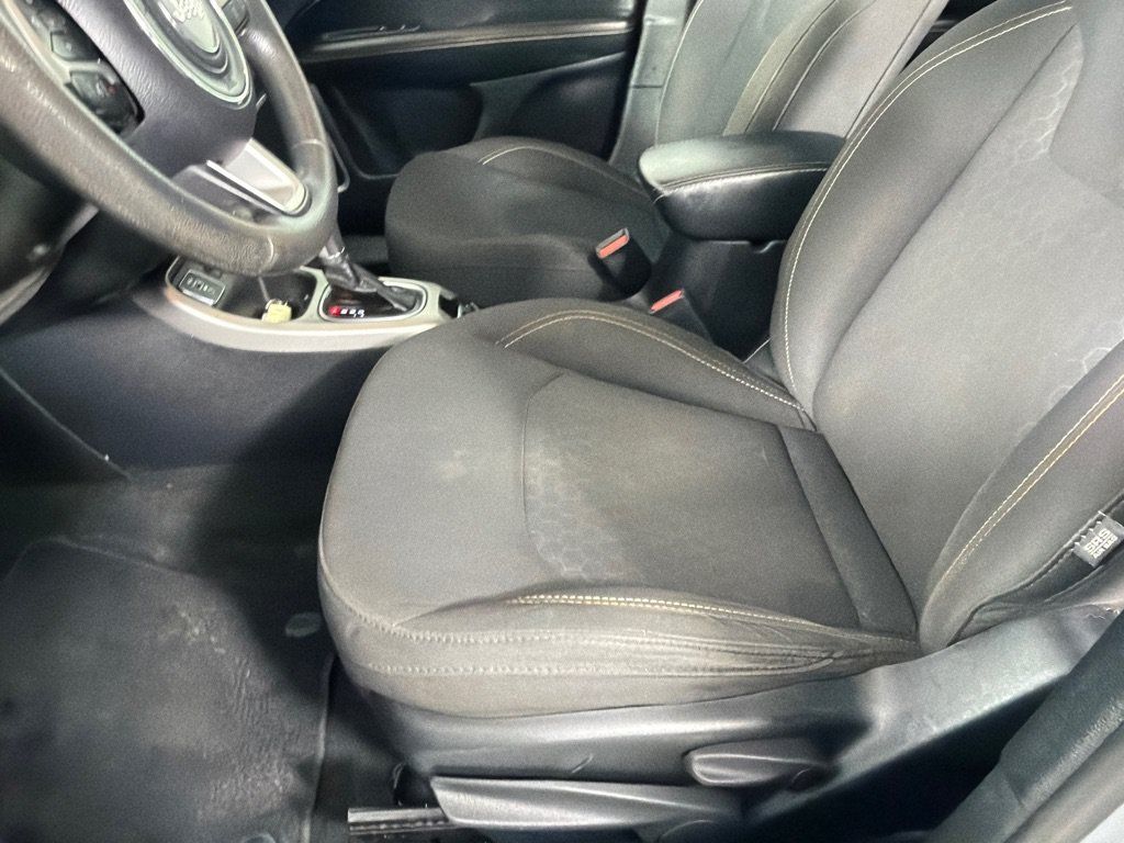 Used 2019 Jeep Compass Sport FWD image 9