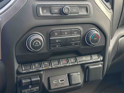 Certified 2024 Chevrolet Silverado 2500 Custom w/ Custom Value Package image 31