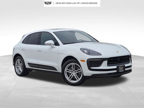 Used 2024 Porsche Macan AWD/4WD image 1