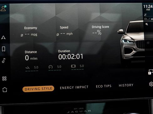 Used 2023 Jaguar F-PACE R-Dynamic S image 23