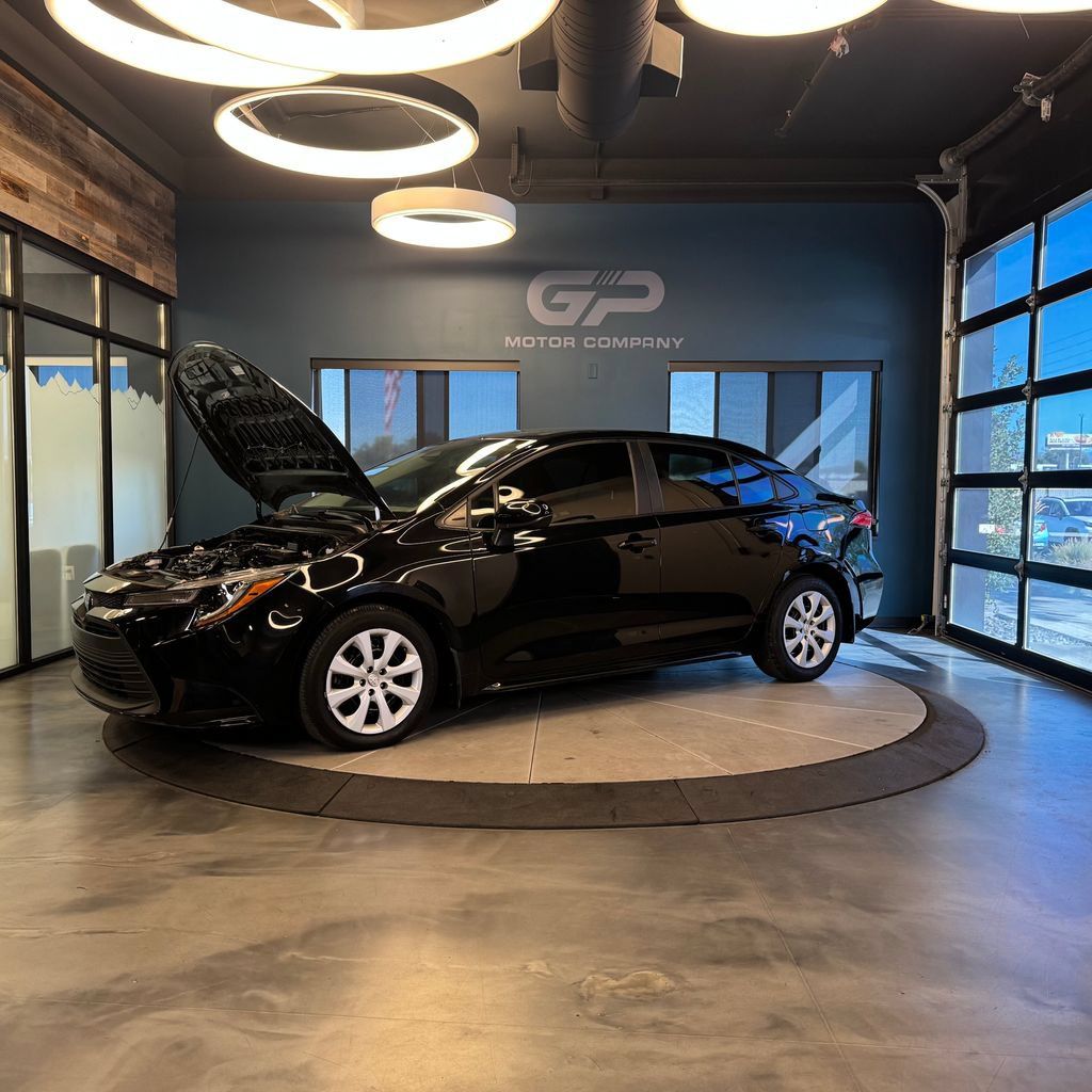 Used 2024 Toyota Corolla LE FWD image 23
