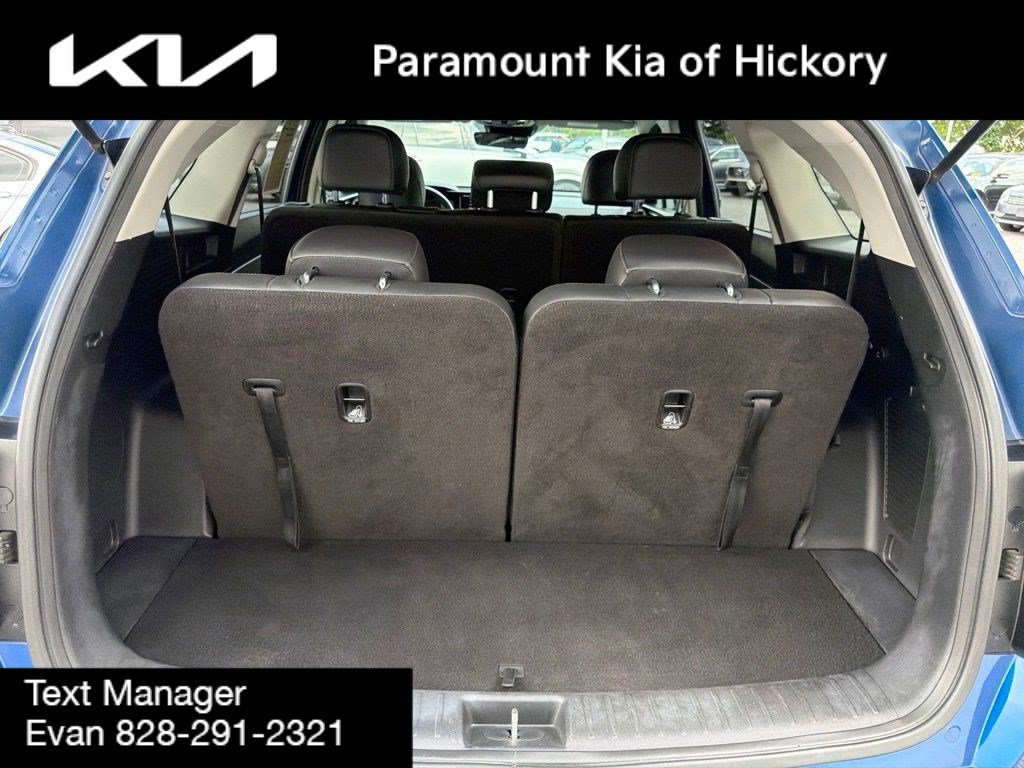 Used 2023 Kia Sorento S w/ Panoramic Sunroof Package FWD image 11