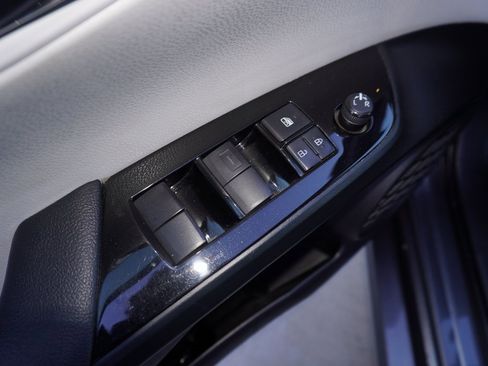 Used 2022 Toyota Prius LE image 13