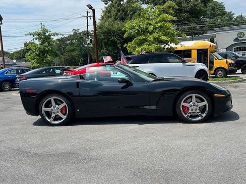 Used 2007 Chevrolet Corvette Convertible w/ Preferred Equipment Group RWD image 6