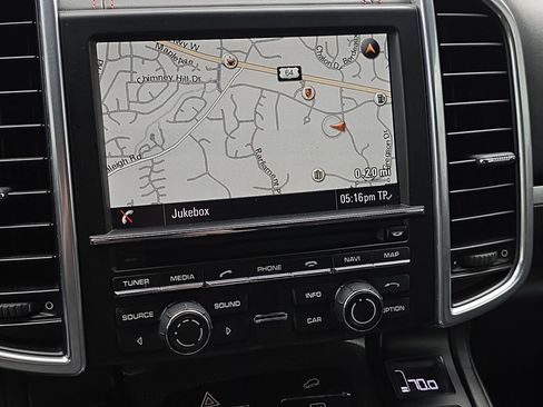 Used 2016 Porsche Cayenne GTS image 22