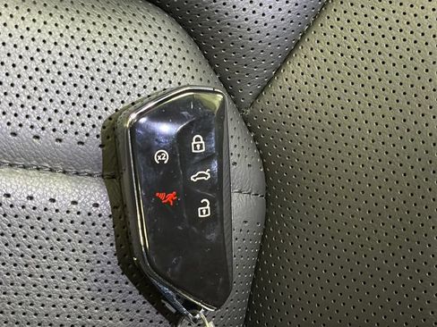 Used 2025 Volkswagen Atlas Cross Sport SEL R-Line AWD/4WD image 36