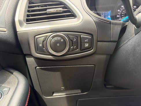Used 2024 Ford Edge ST-Line AWD/4WD image 25