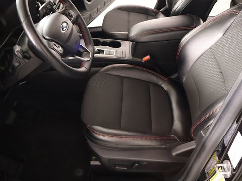 Used 2025 Ford Escape ST-Line image 10