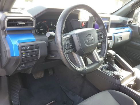 Certified 2024 Toyota Tacoma TRD Off-Road image 18