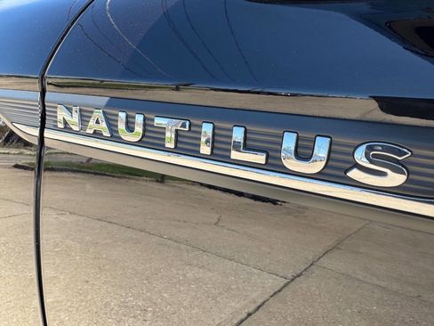 Used 2022 Lincoln Nautilus FWD image 5
