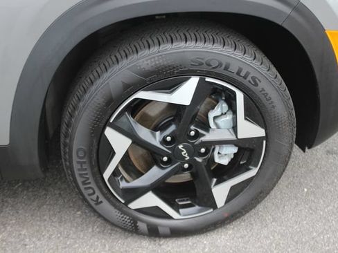 Used 2025 Kia Seltos S AWD/4WD image 35