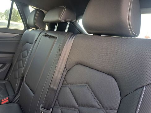 New 2026 Volkswagen Atlas Cross Sport SE image 24